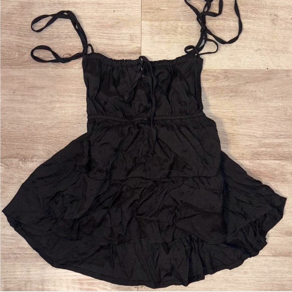 black flowy top